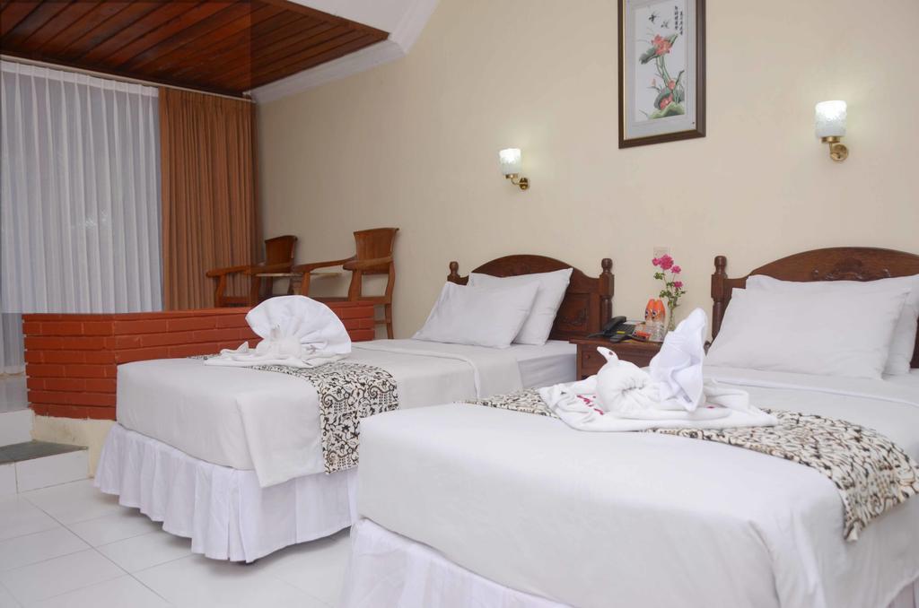 Manyar Garden Hotel 3*