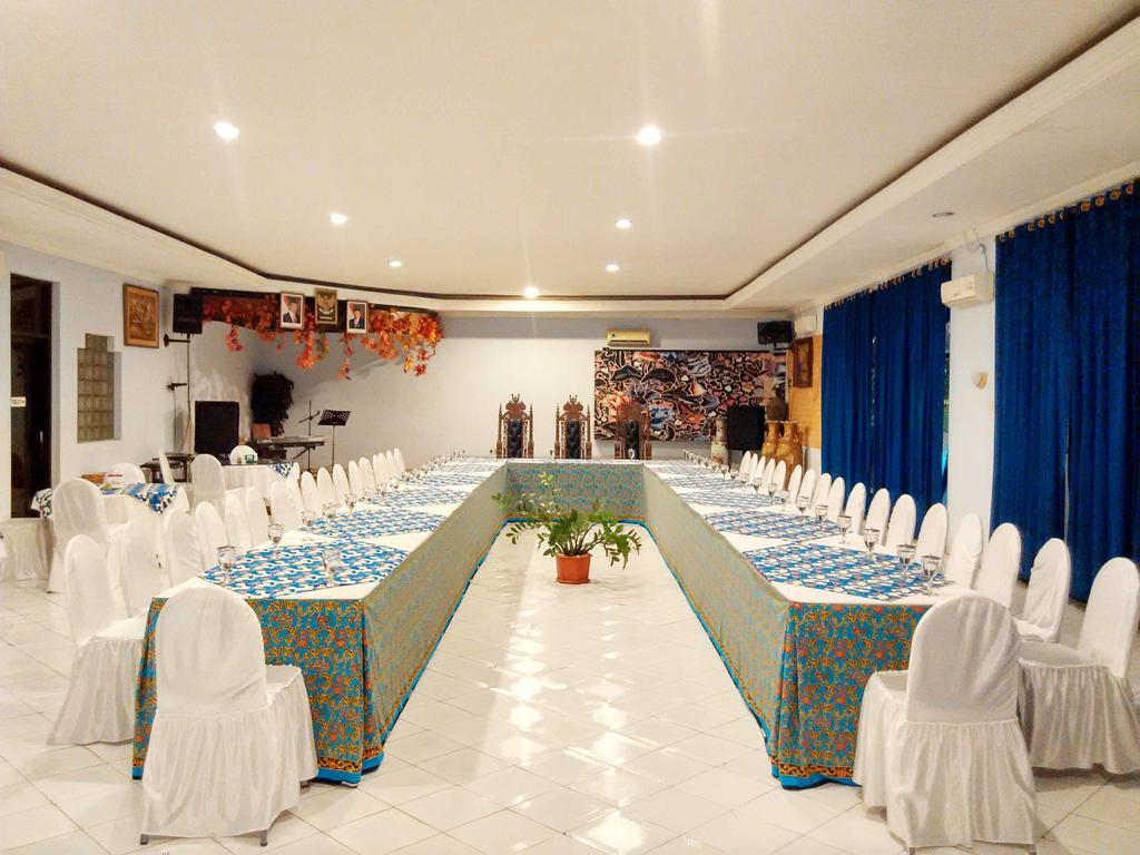 Hotel Manyar Garden