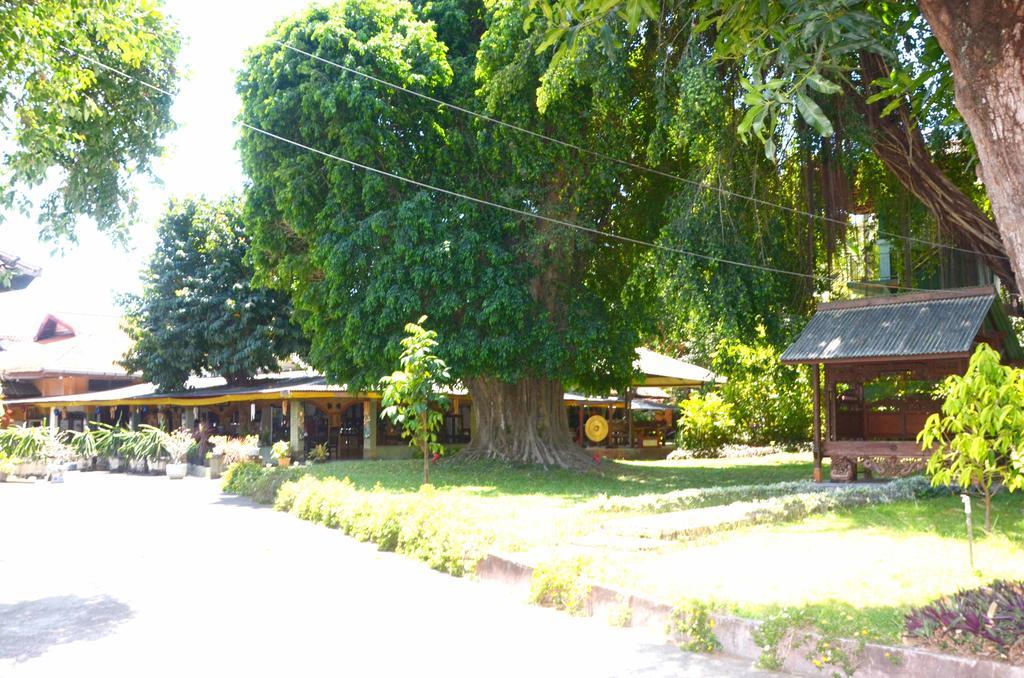 Manyar Garden 3*